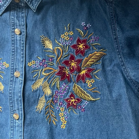Vintage Bobbie Brooks Denim Short Sleeve - Embroidered Flowers - Size Large - Picture 5 of 14